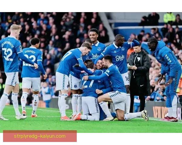 英超降级区悬念逐渐加剧，竞争格局愈发复杂，球队需争取分数以保级。